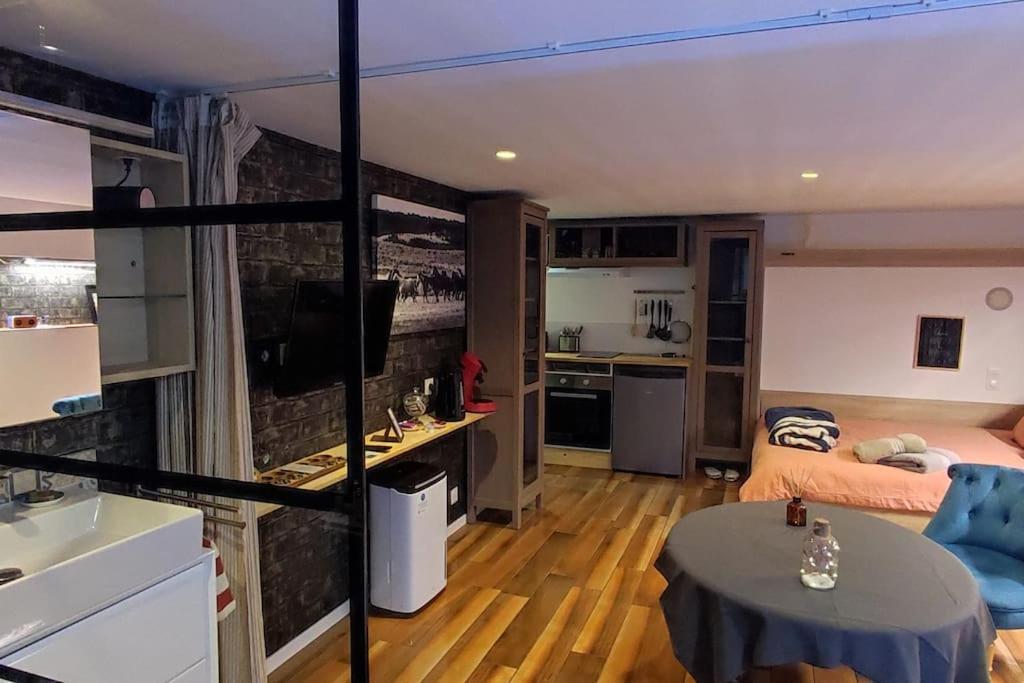 Studio Paisible Et Balneo Vezin-le-Coquet Exteriör bild
